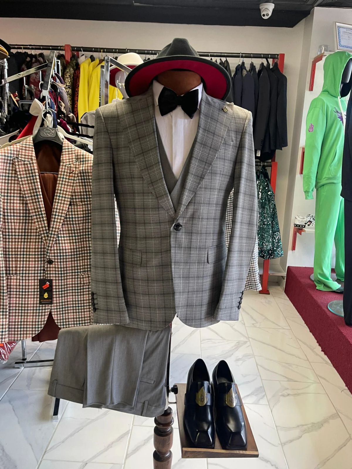 A JB Grey Plaid 3pc Suit Set