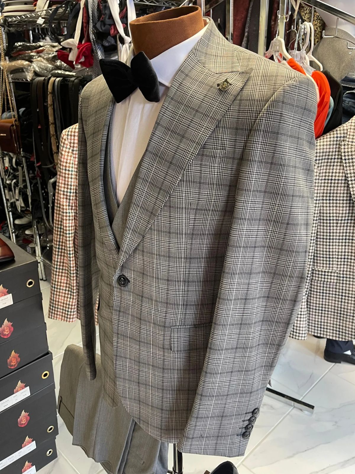 A JB Grey Plaid 3pc Suit Set
