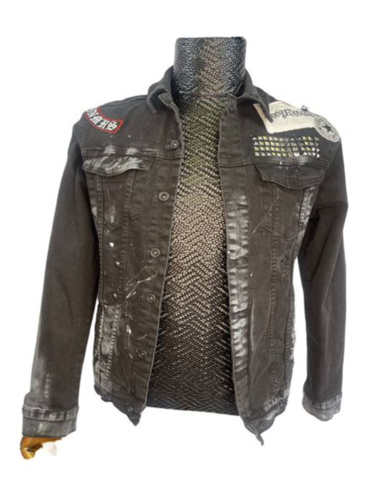 Men’s Black Denim Jacket Long-sleeved Button-down Style Accessorized Finish