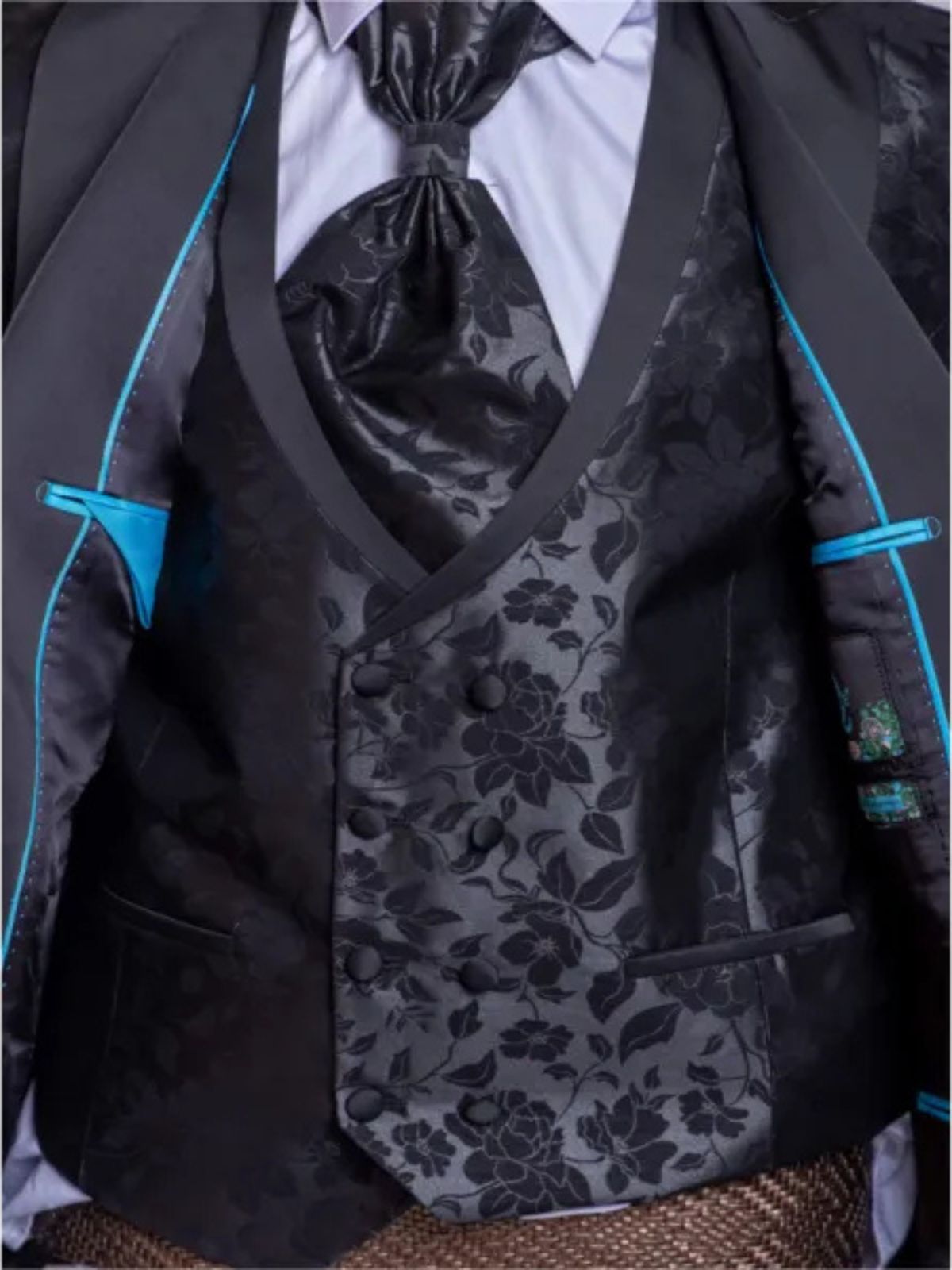 Quesste Men’s 4pc Flowery Slim Fit Suit Set